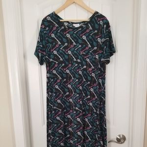 XL Carly - Lularoe - Multi Colored Keys